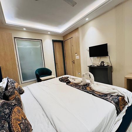 Hotel 51 Amritsar Bagian luar foto