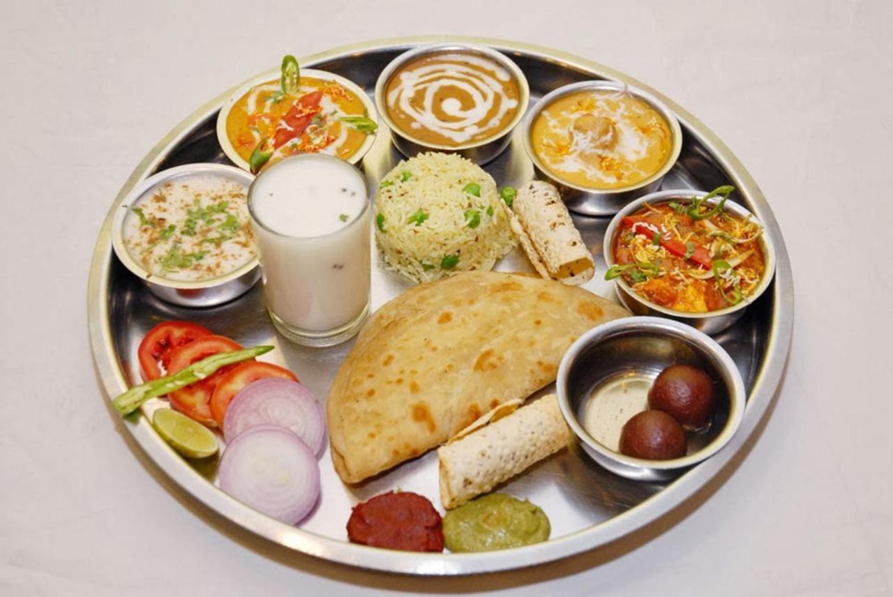 Hotel 51 Amritsar Bagian luar foto