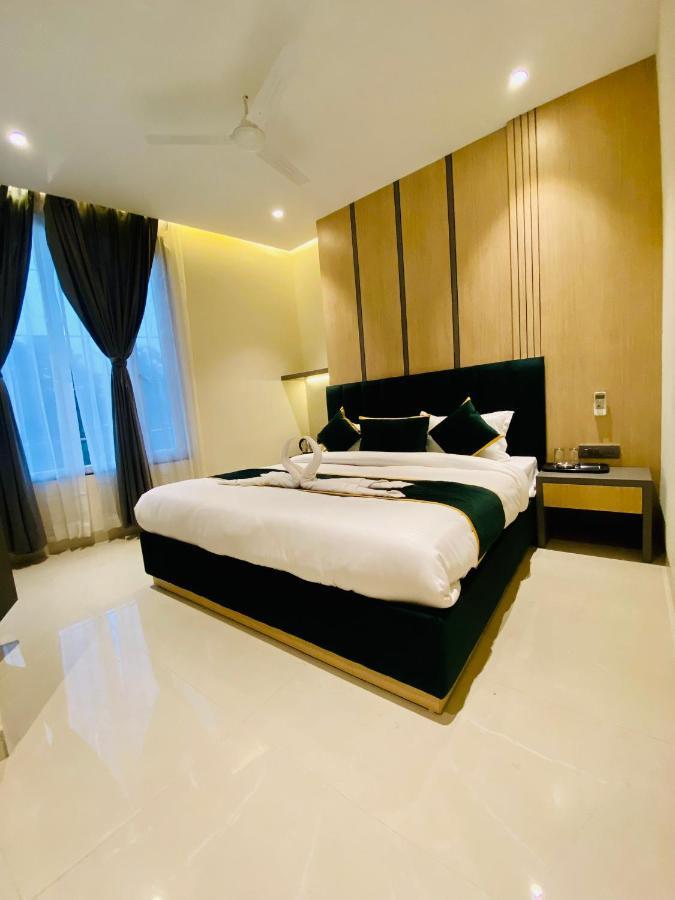 Hotel 51 Amritsar Bagian luar foto