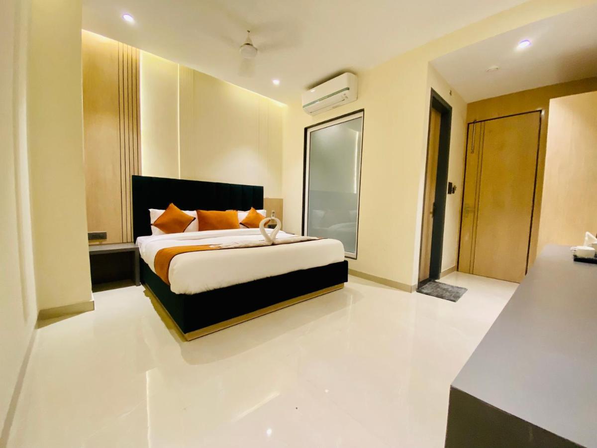 Hotel 51 Amritsar Bagian luar foto