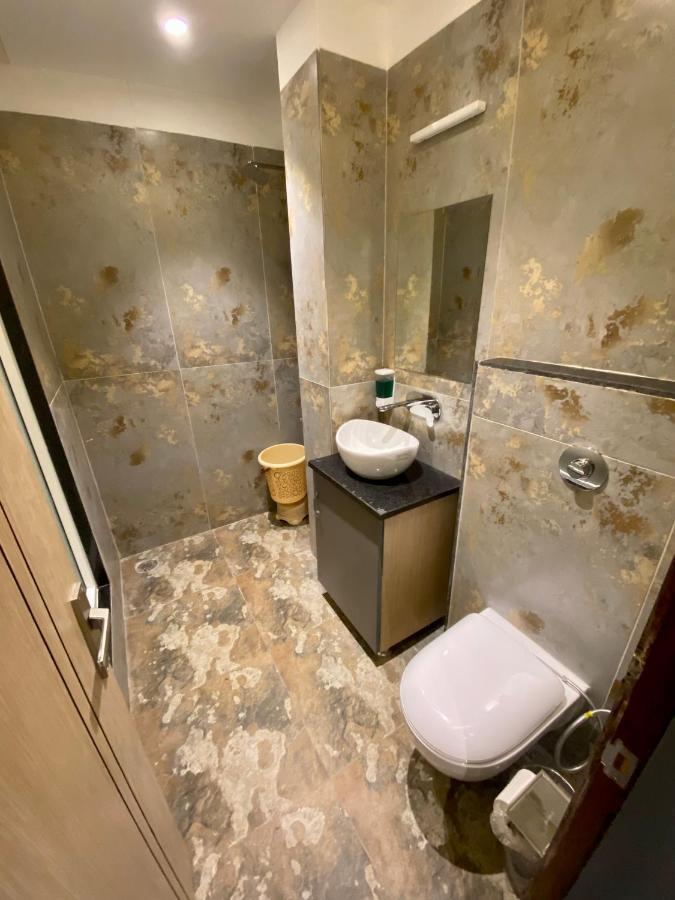 Hotel 51 Amritsar Bagian luar foto