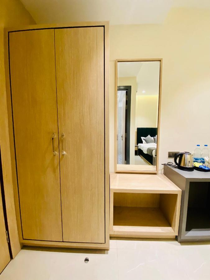 Hotel 51 Amritsar Bagian luar foto
